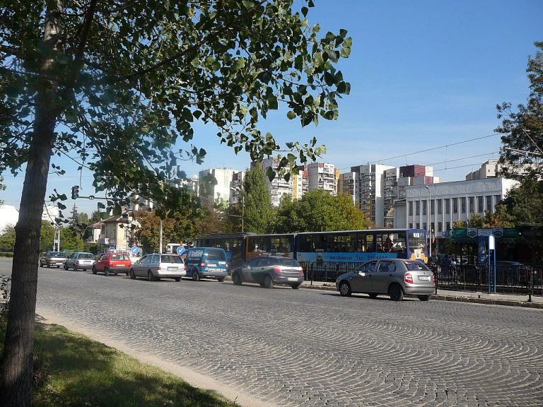 Асфалтиране на бул. Цар Борис III