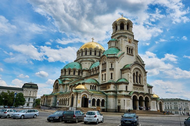 Пешеходен площад Александър Невски
