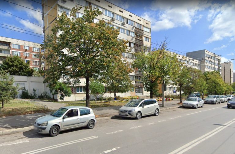 Инсталиране на охранителни  камери в първи микрорайон на район Люлин