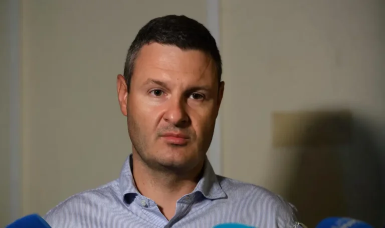 Симеон Ставрев пред ФАКТИ: 20 млн. лева за нает скенер в Пета градска болница, а не 7 млн. лева за собствен…